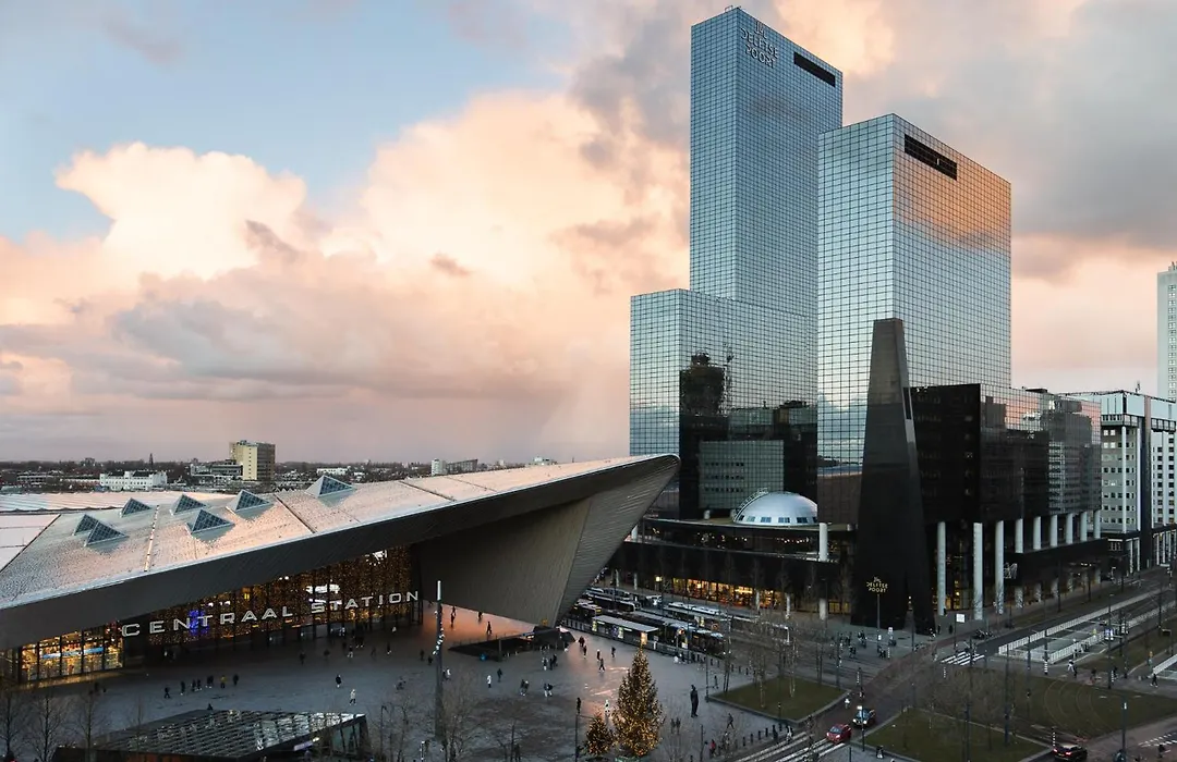 PREMIER SUITES PLUS Rotterdam-1