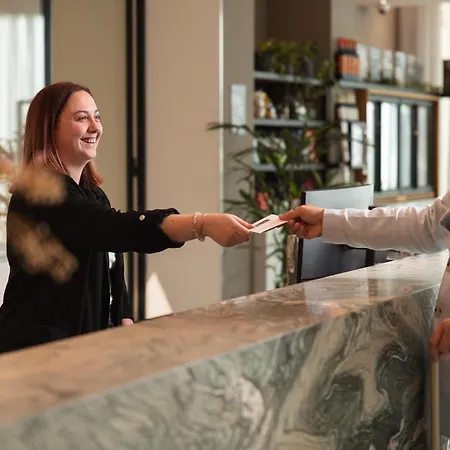 PREMIER SUITES PLUS Rotterdam-2